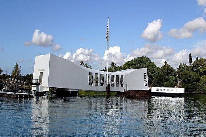 Arizona Memorial Pearl Harbor & Honolulu City Tour from Waikiki - Pearl Harbor and Honolulu in One Day from Waikiki