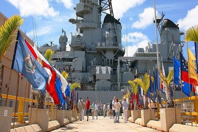 Battleships of WWII at Pearl Harbor from Big Island - Pearl Harbor Visitor Center: the 23-minute setup you’ll use all day