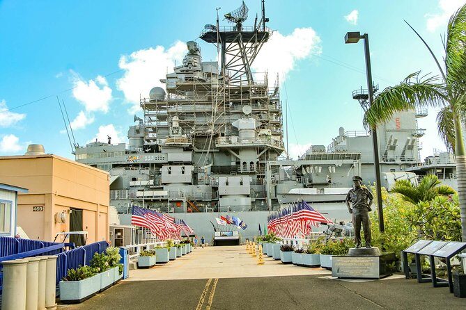 Best Of Pearl Harbor: The Complete Experience Tour - USS Bowfin Submarine Museum: the WWII scale you can feel