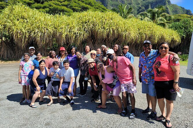 Byodo In Temple, Waimea Botanical Garden-Waterfall: Includes Fees - Makapuʻu Point and Rabbit Island: viewpoints for the early risers