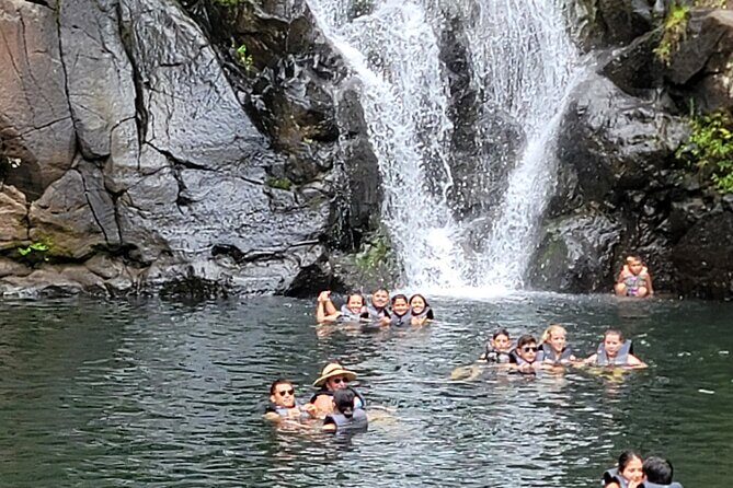 Byodo Temple and Waimea Botanical Garden Tour - Getting to the Bus: Waikiki Pickup at 6:30–6:45am and a 7:00am Start