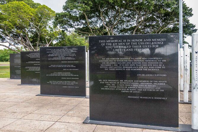 Deluxe Arizona Memorial and USS Missouri Battleship Tour - The Short Honolulu Drive-Through: Big Names, Limited Time