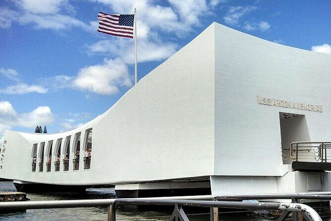 Deluxe Arizona Memorial Bowfin Submarine and Honolulu City Tour - Practical tips so your day doesn’t get derailed