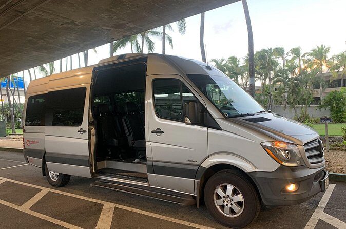 Departure Shuttle: Waikiki Hotel to Airport - The Ride Experience: Clean Van, Air-Conditioning, and Safety First