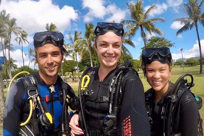First-Time Scuba Diving in Honolulu + Free Videos - Gear Fitting and the Safety Seminar: Learn the System Before You Go In