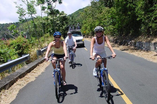 Full Day Oahu Bike, Hike, Sail and Snorkel Combo - Waikiki Pickup and the Morning Setup