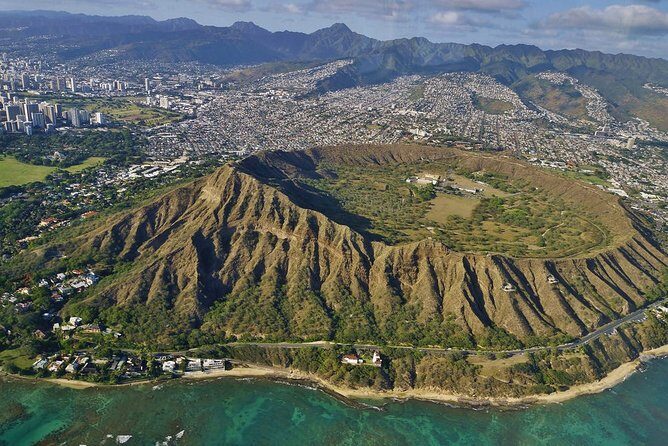 Hawaiian Beauty Package - What to Pack (So the Hike Feels Like a Win, Not a Workout Surprise)