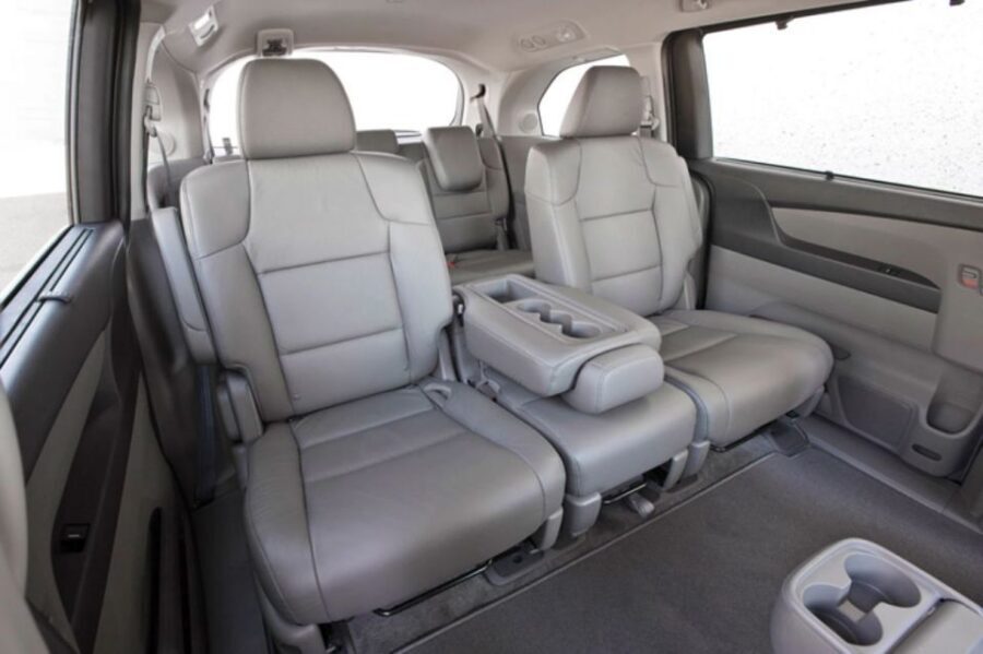 Honolulu: Private Airport Transfer with Arrival Lei Greeting - The Orchid Lei Greeting: More Than a Cute Photo