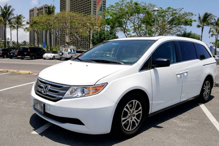 Honolulu: Private Airport Transfer with Arrival Lei Greeting - When Flights Run Late, You Still Need a Plan