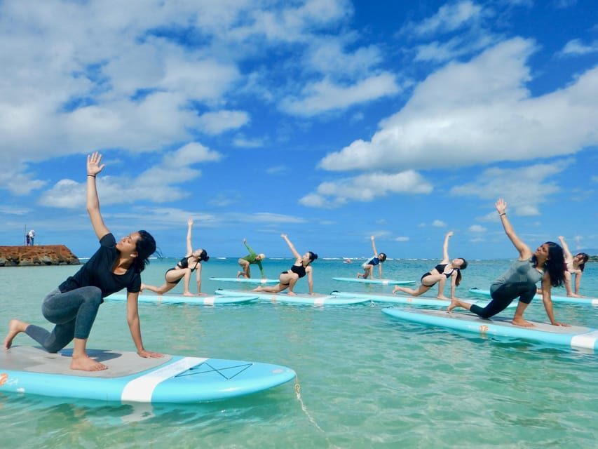 Honolulu: SUP (Standup Paddleboard) Yoga Class - What to bring, wear, and avoid