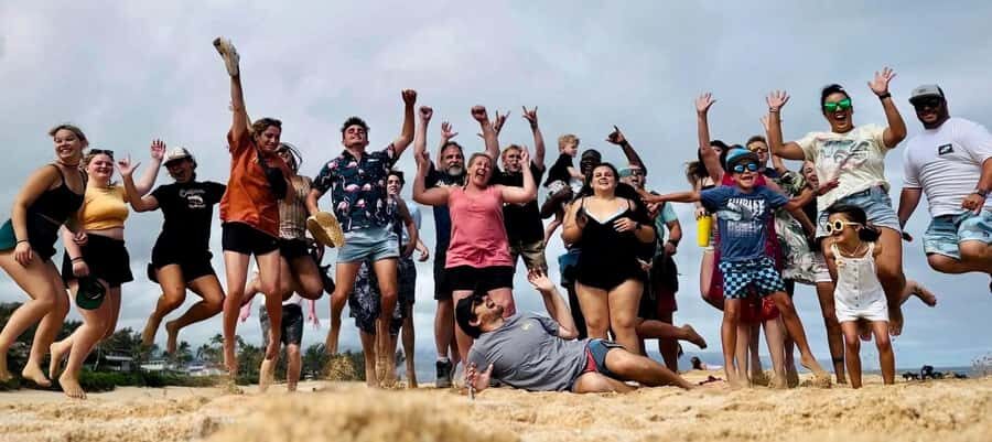 Kevo's Beach Bus - Pipeline Beach: winter surf energy vs spring-summer calm