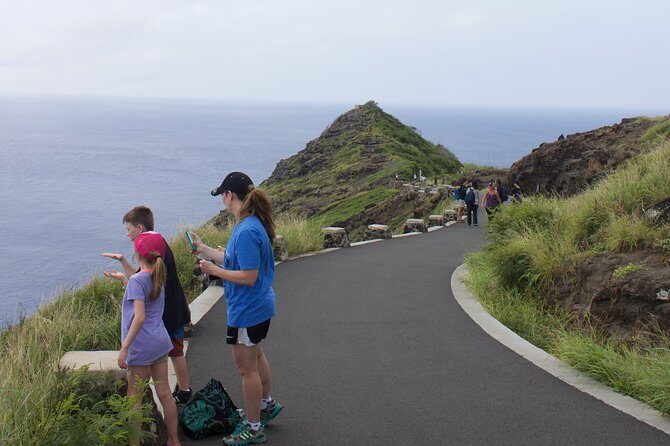 Makapu’u Lighthouse Trail and Shuttle Service - Makapu’u Lighthouse Trail: paved views, steady climb, and great photo angles