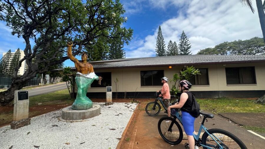 Manoa Falls eBike to Hike - Honolulu food stop: quick regional fuel, not a long detour