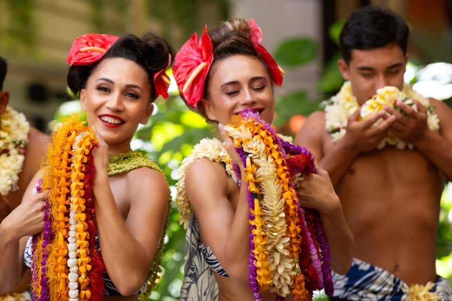 Oʻahu: Nā Lei Aloha Lūʻau & Dinner or Cocktail Show Option - Dinner or Cocktail Show: Choose the Version That Matches Your Appetite