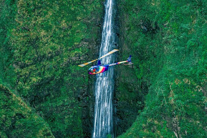 Oahu: 45 Minute Sights Unseen Helicopter Tour - Doors Off or On - Rainbow Helicopters at Honolulu International: where your flight actually begins