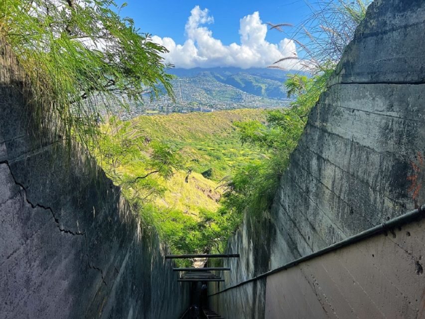 Oahu: Diamond Head Crater Trailhead Transfer & Entry Fee - What to bring (and what not to bring) so the hike stays pleasant
