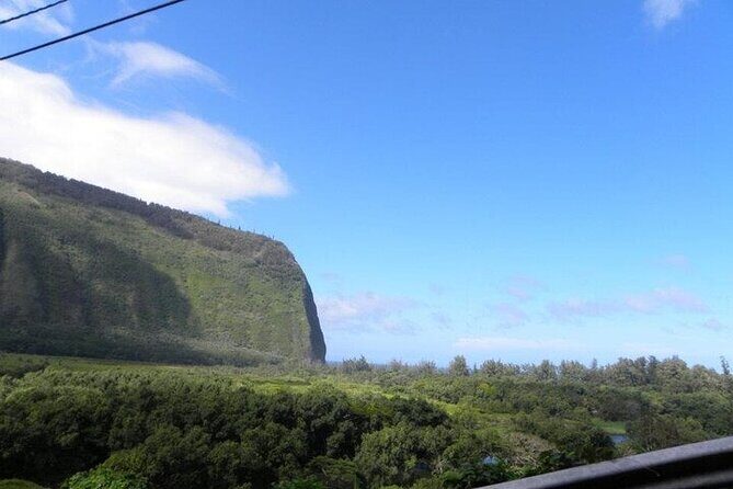 Oahu Grand Circle Island Experience Departing from the Big Island - Haleiwa town stop: Macadamia samples, shave ice, and easy souvenir browsing