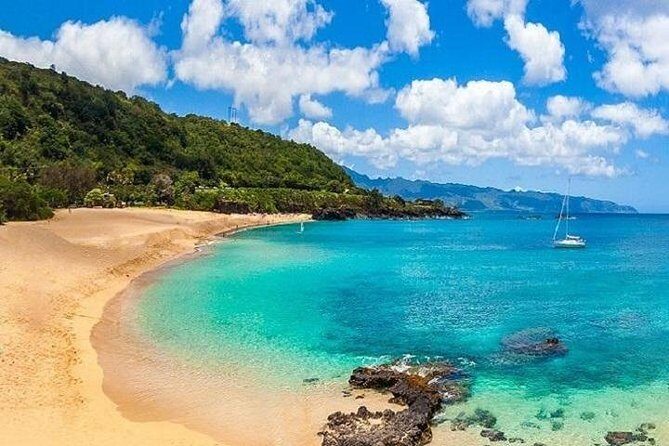 Oahu Grand Circle Island Experience from Waikiki - Shark’s Cove, Waimea, and turtle spotting at Laniakea