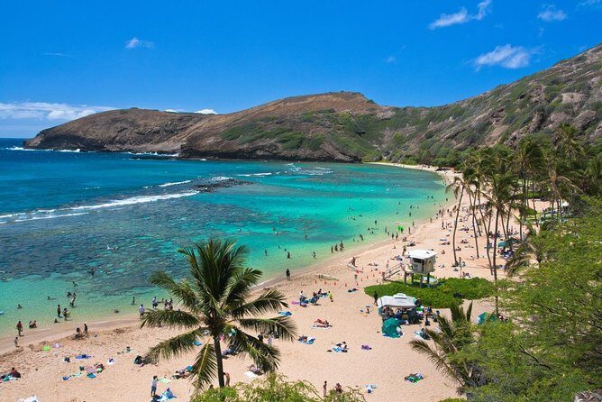 Oahu Island Full-Day Sightseeing Tour - Kualoa Regional Park and Mokoli’i (Chinaman’s Hat): the photo stop that delivers