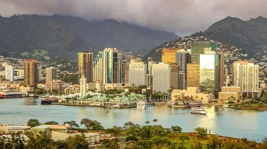 Oahu: Pearl Harbor and Historic Honolulu Half Day - The USS Arizona Memorial Boat Ride: The Main Moment