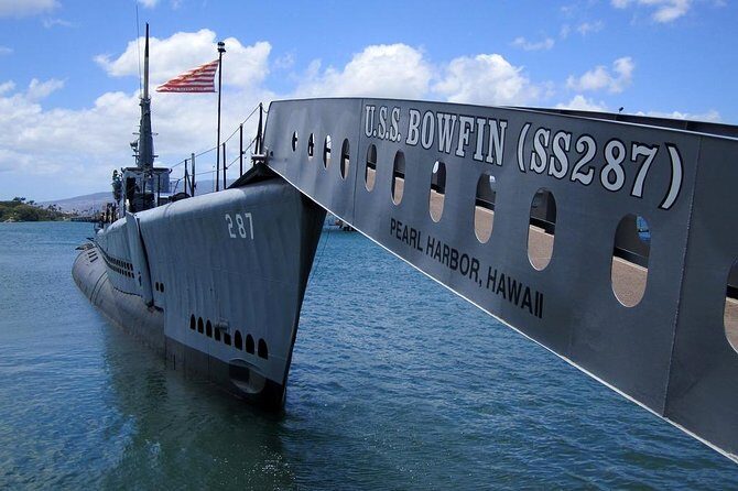 Oahu: Pearl Harbor USS Arizona Memorial & Battleship Missouri - Touring the USS Missouri: Mighty Mo, surrender documents, and what ship life feels like