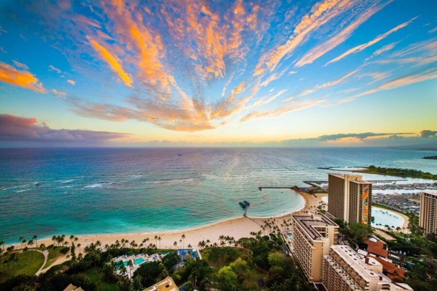 Oahu: Private Transfer to/from Honolulu Airport - Waikiki - What happens at pickup: flight tracking, luggage, and that little grace period