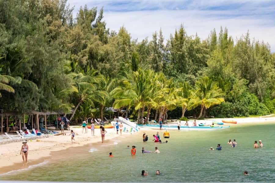 Oahu: The Complete Pearl Harbor Ticket - Logistics you can control: clothes, bags, and staying comfortable