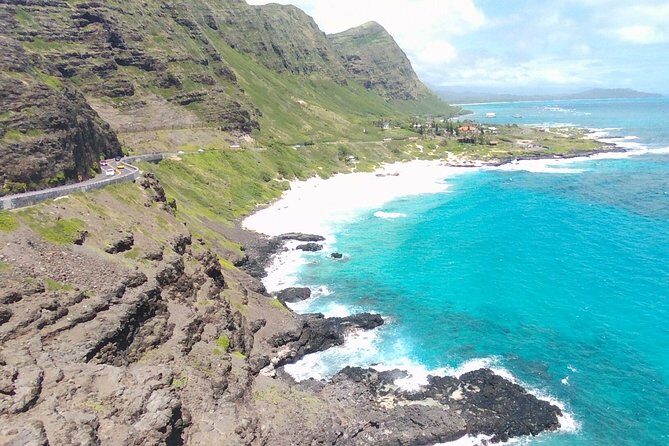 Oahu Unveiled: Tailored Luxury Private Island Tour - Hanauma Bay Photos and Kualoa Ranch’s Jurassic Park Connection