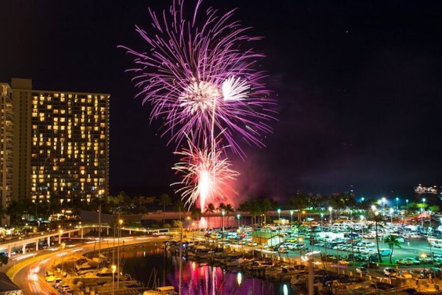 Oahu: Waikiki Friday Night Fireworks Catamaran (Wahine Koa) - Key things to know before you go