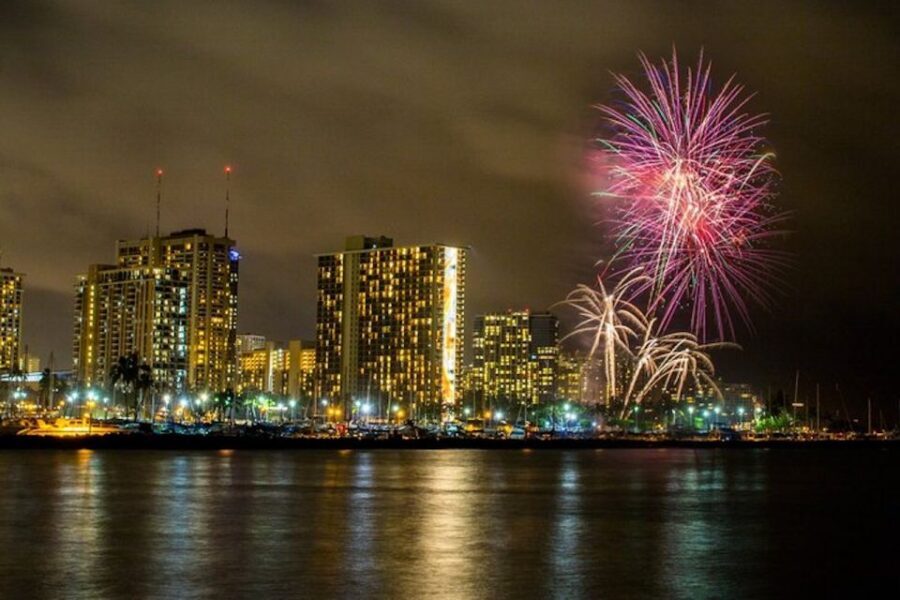 Oahu: Waikiki Friday Night Fireworks Catamaran (Wahine Koa) - From Ala Wai Boat Harbor to Waikiki’s glow: the core experience
