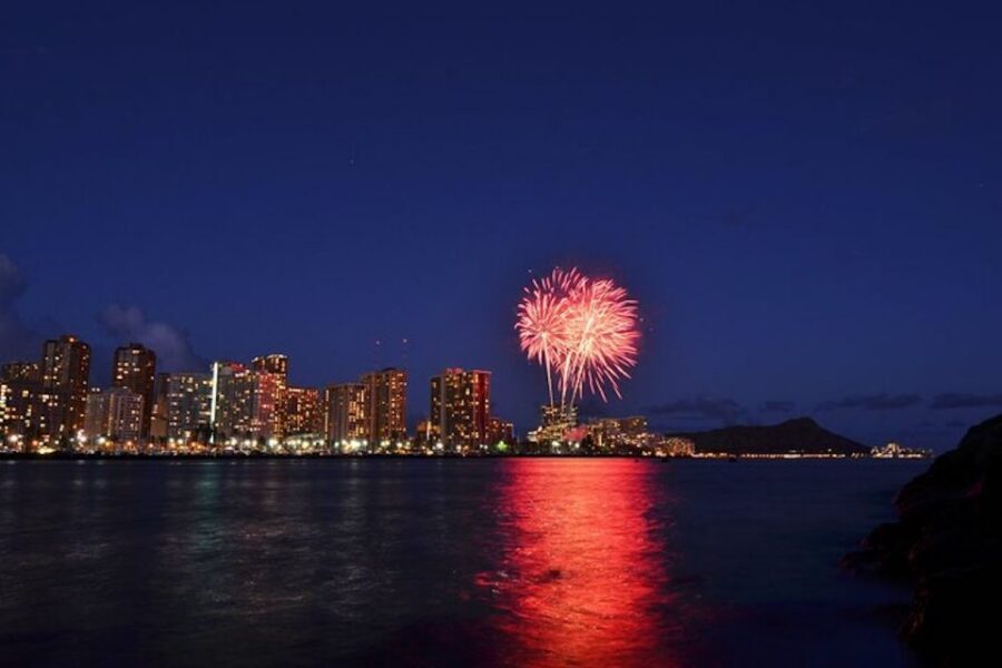 Oahu: Waikiki Friday Night Fireworks Catamaran (Wahine Koa) - What happens during the sail (without the fluff)