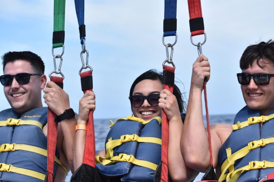 Oahu: Waikiki Parasailing - Photo Package: When You Want Proof Instead of Just Memory