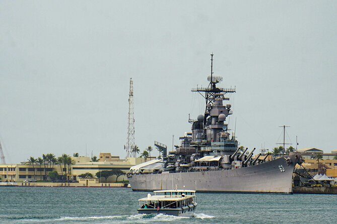 Pearl Harbor Arizona Memorial - Battleship Missouri: decide if you want the optional boarding