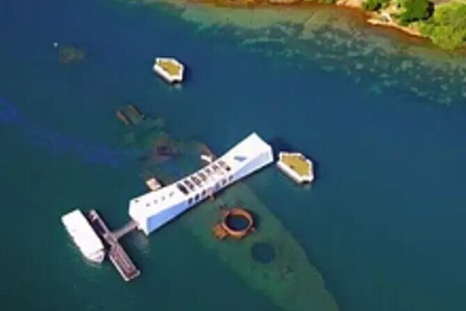 Pearl Harbor Arizona tour from HNL Airport - Pearl Harbor Visitor Center: get your bearings fast