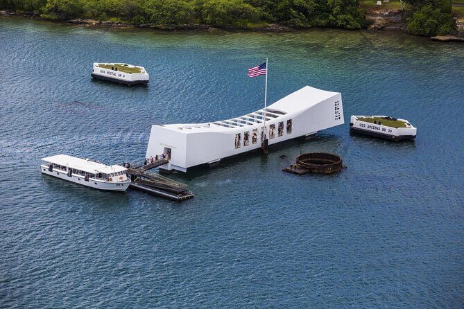 Pearl Harbor USS Arizona and USS Missouri "Private" - Pearl Harbor National Memorial: the Arizona boat ride and the exhibits that connect it all