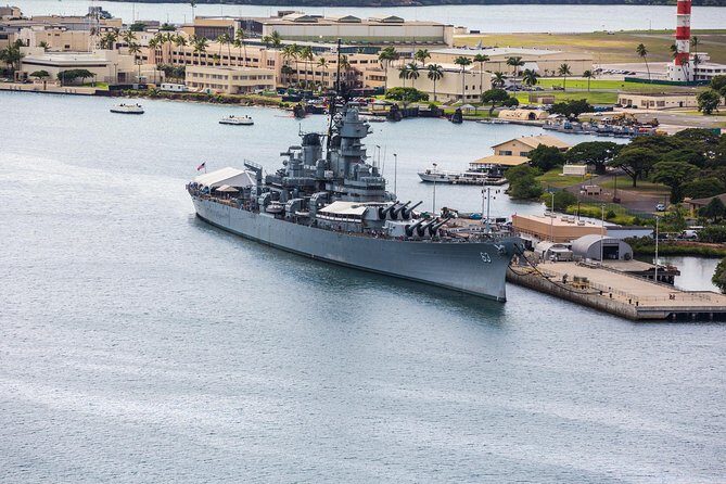 Pearl Harbor, USS Arizona Memorial & Honolulu City Tour - Punchbowl and downtown Honolulu: history with room to breathe