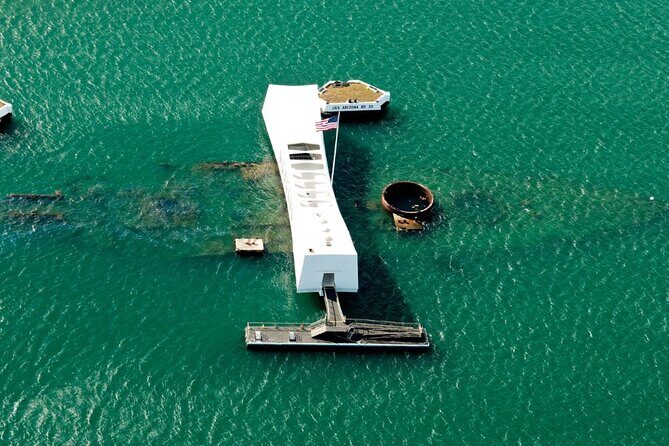 PRIVATE Pearl Harbor: Arizona Memorial, Missouri Ship & City Tour - Downtown Honolulu Pass-Bys: Iolani Palace and Kamehameha Landmarks