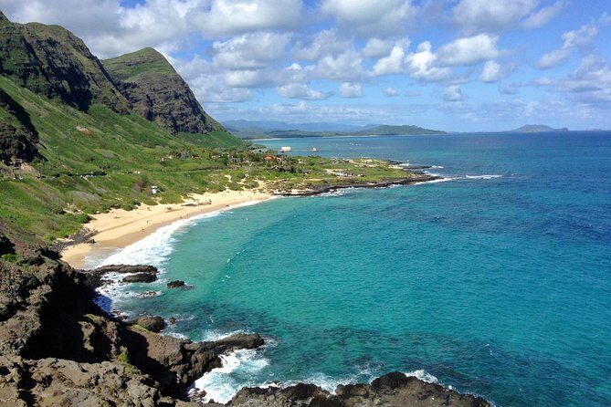 Private South Shore of Oahu Tour - Hanauma Bay Nature Preserve: crater views and snorkeling spectacle