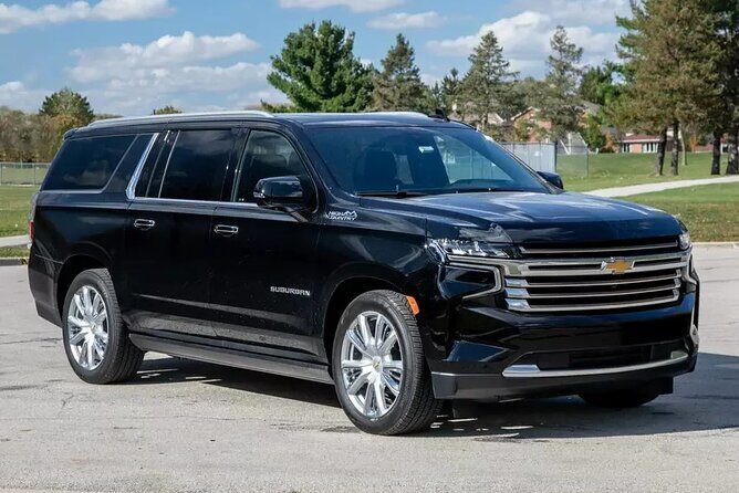 Private Transfer: Honolulu Airport HNL to Honolulu in Luxury SUV - The Cars: EQV/V-Class, Escalade, GMC, and Similar Luxury SUVs