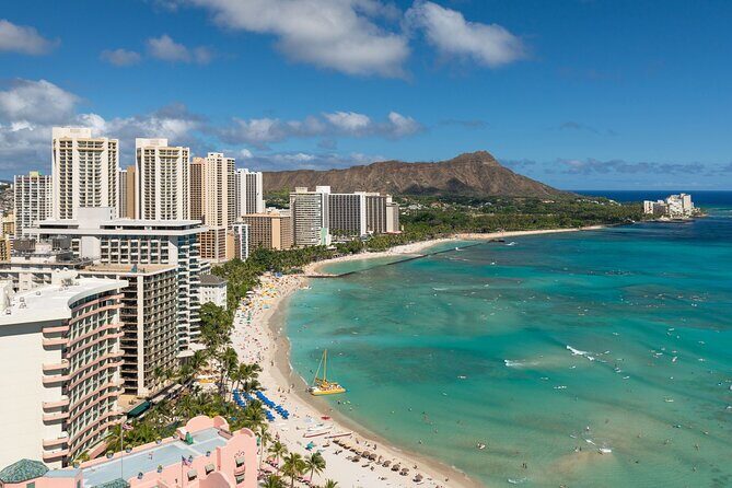 Private Transfer: Honolulu Airport HNL to Honolulu in Sedan Car - Car Comfort and Cleanliness: Business Sedan, Airport-Ready