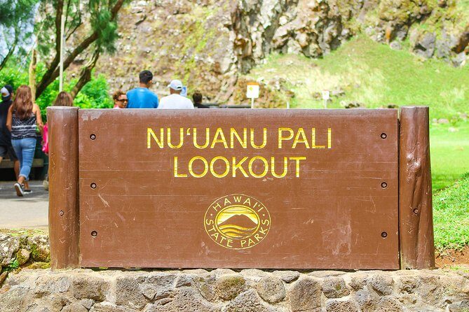 Sights & Bites Ultimate Oahu Circle Island Foodie Tour - Hotel pickup: the start that saves your whole day