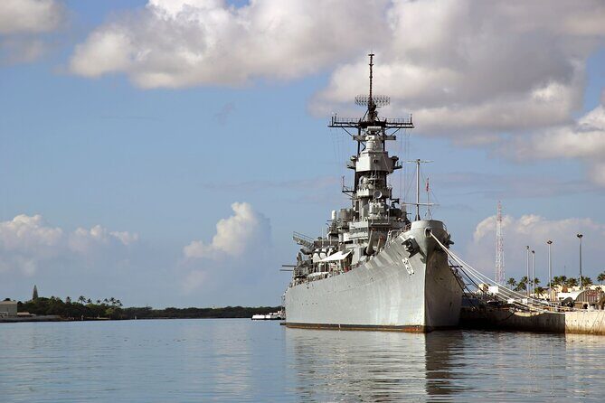 Stars and Stripes Tour: Pearl Harbor and Battleship Missouri - Stop 2: Battleship Missouri Guided Tour and Walking MacArthur’s Footsteps