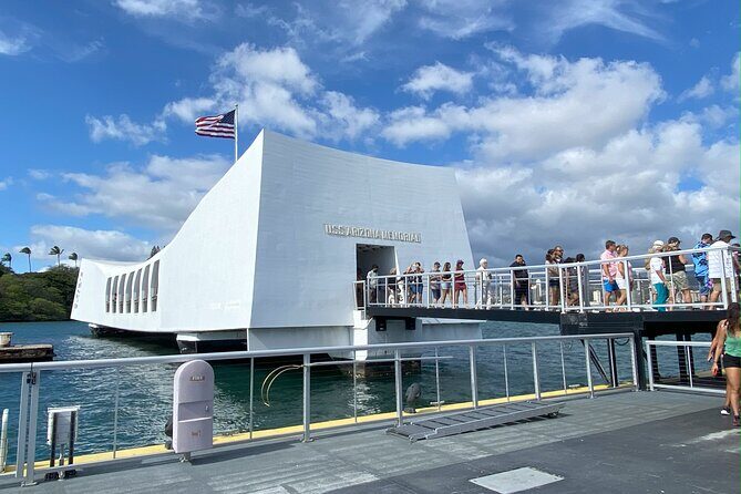 Tribute to Pearl Harbor Arizona Memorial and Honolulu City Tour - Key things that make this tour work