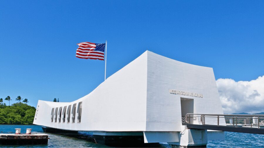 USS Arizona Memorial - Honolulu City - Pearl Harbor Tour - Punchbowl Cemetery and King Kamehameha: the reflective second half