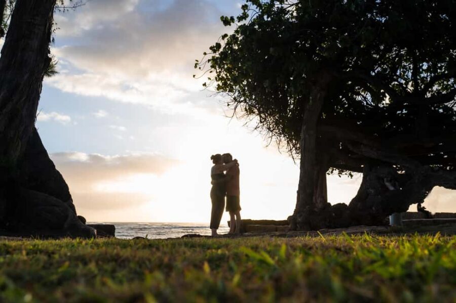 Waikiki : Beach Picnic with Professional Photography! - Lē’ahi Beach Park to Waikiki: The Start Feels Like an Event