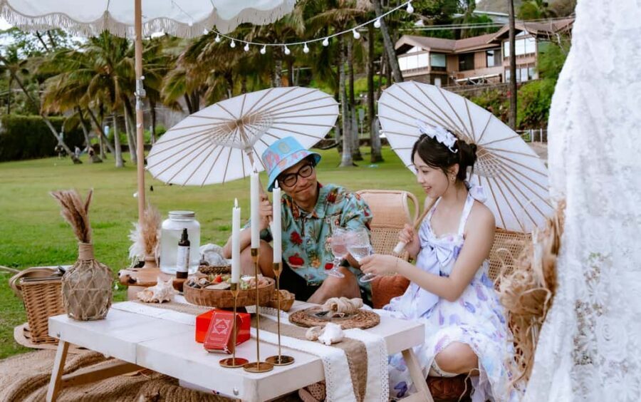Waikiki : Beach Picnic with Professional Photography! - Live Performance Moments: Fire, Guitar Serenade, Lei Making, and Dance