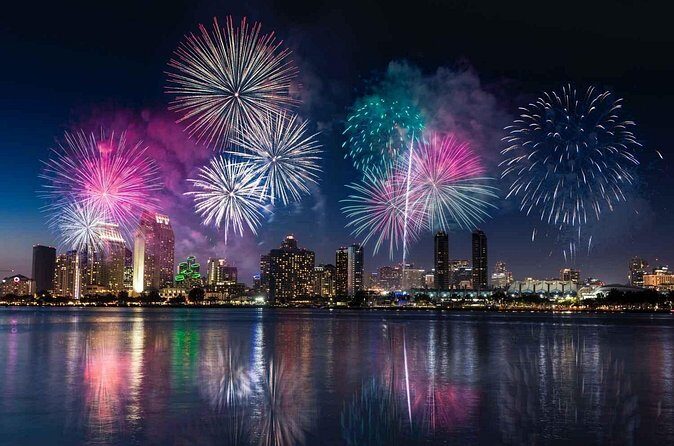 Waikiki Friday Fireworks Cruise Including Transportation - The Waikiki fireworks: best seats, and why the show feels quick
