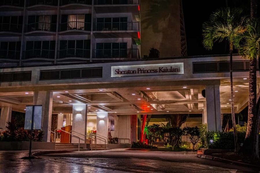 Waikiki Ghosts Boos and Booze Haunted Pub Crawl - Price and Value: What $28 Covers (and What It Doesn’t)