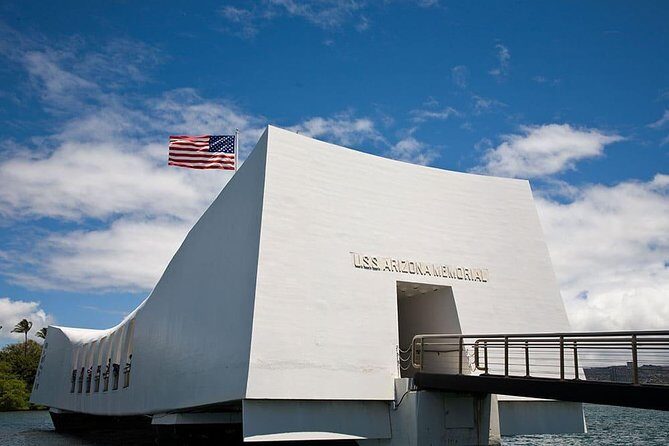 WWII Pearl Harbor Heroes Deluxe Tour - From Waikiki at 6:45 a.m.: why this day starts early